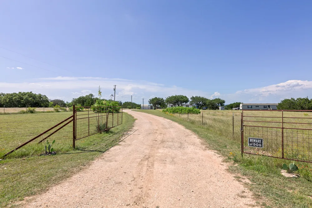 930 County Road 224 Florence, TX 76527