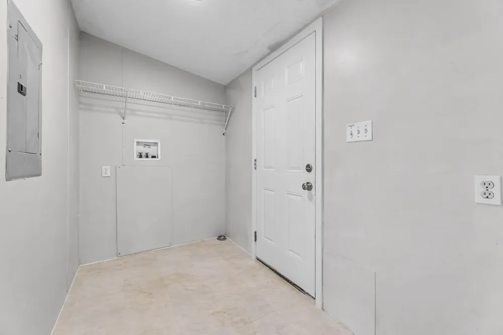 930 County Road 224 Florence, TX 76527