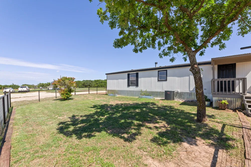 930 County Road 224 Florence, TX 76527