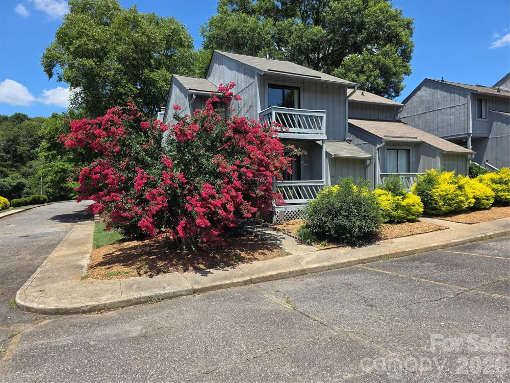 100 Willow Run Drive #22 Gastonia, NC 28056