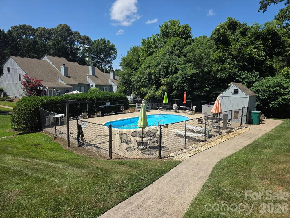 100 Willow Run Drive #22 Gastonia, NC 28056