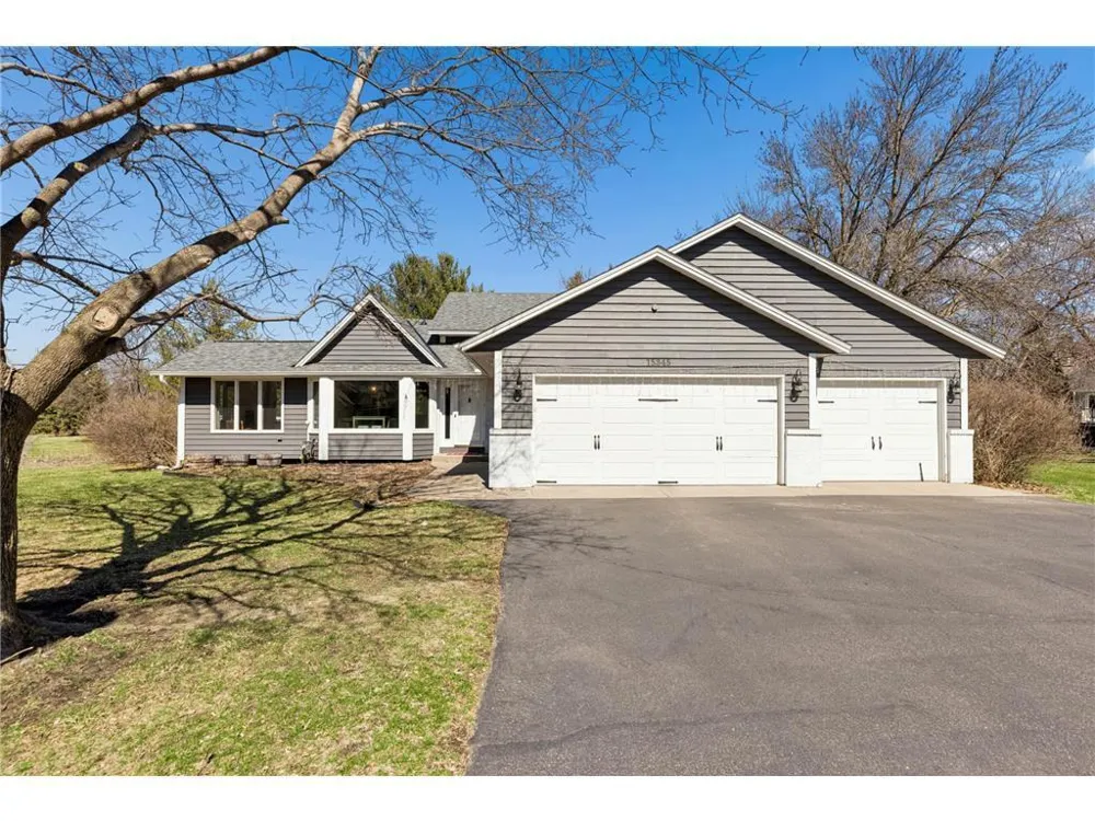 15345 41st Place Plymouth, MN 55446