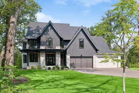 5570 Wedgewood Drive