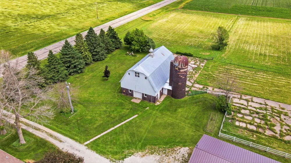8169 Highway 30 E Blooming Prairie, MN 55917