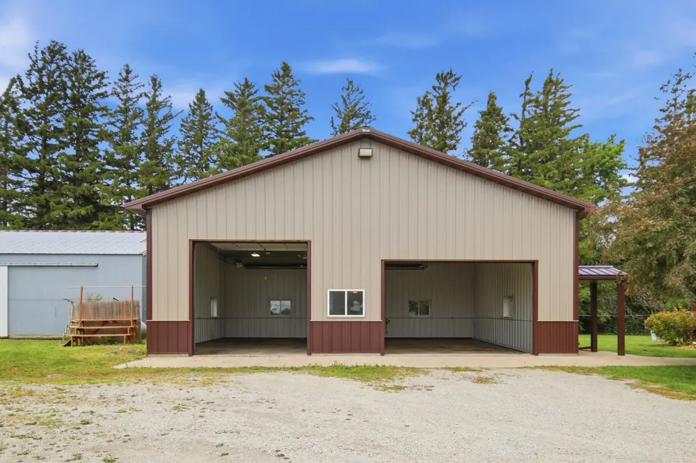 8169 Highway 30 E Blooming Prairie, MN 55917