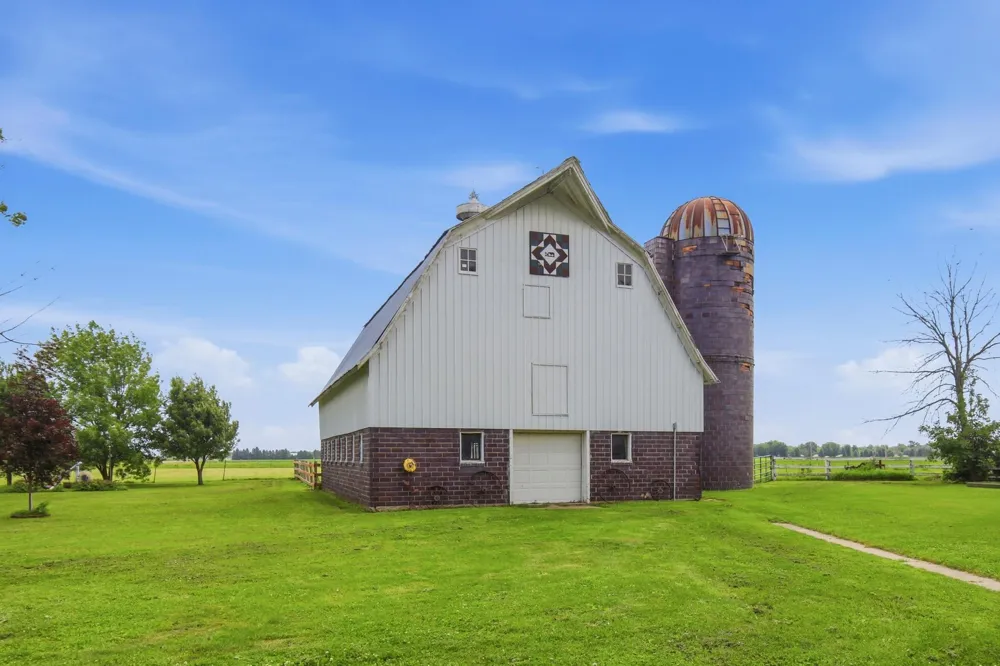 8169 Highway 30 E Blooming Prairie, MN 55917