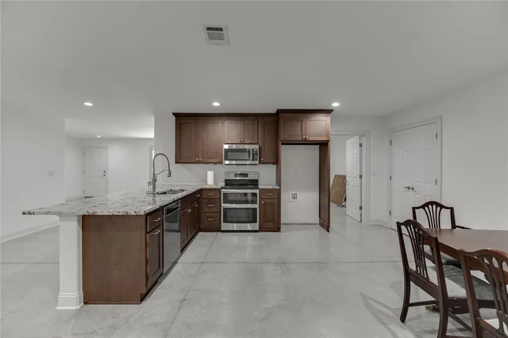 563 Martin Road Talmo, GA 30575