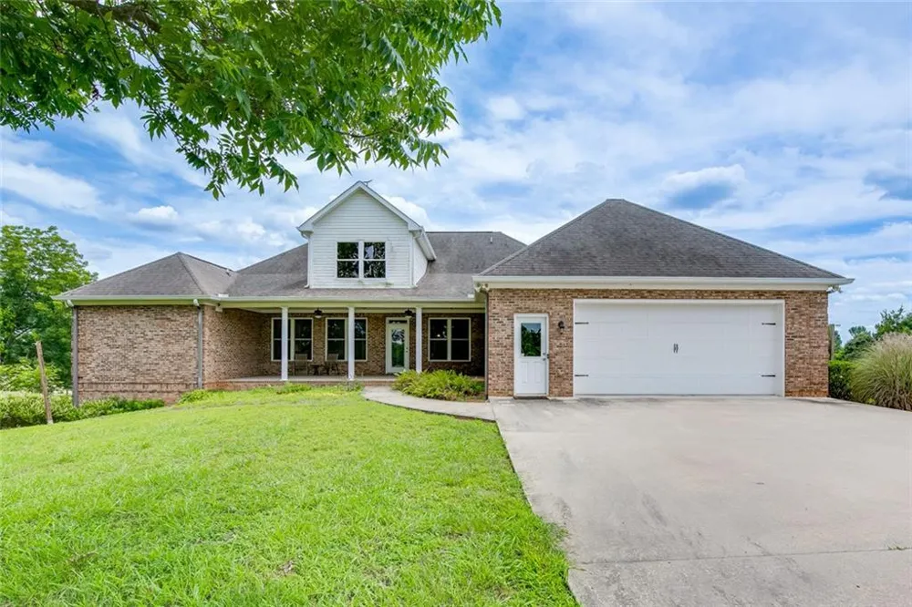 563 Martin Road Talmo, GA 30575