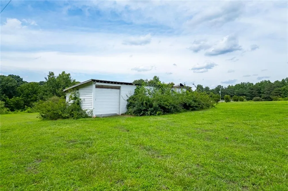 563 Martin Road Talmo, GA 30575