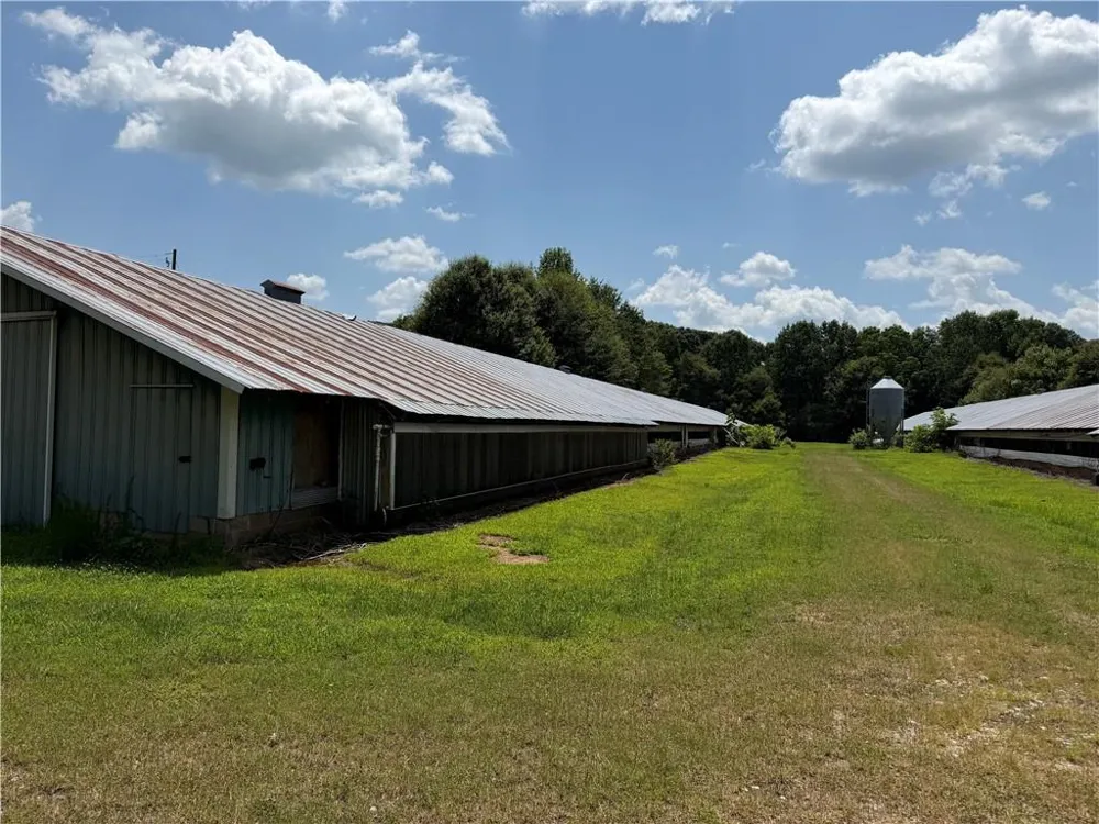 563 Martin Road Talmo, GA 30575