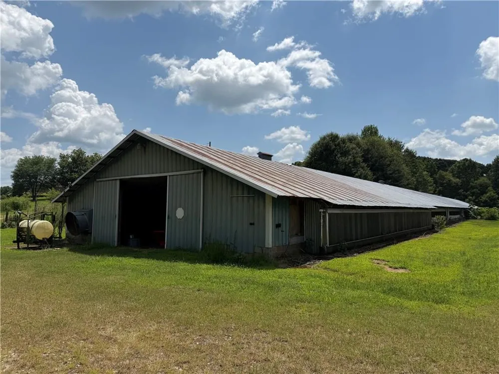 563 Martin Road Talmo, GA 30575