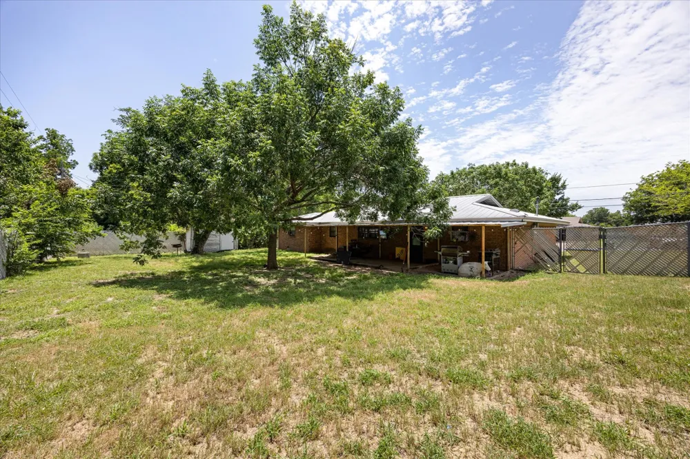 575 Charlotte Avenue Stephenville, TX 76401
