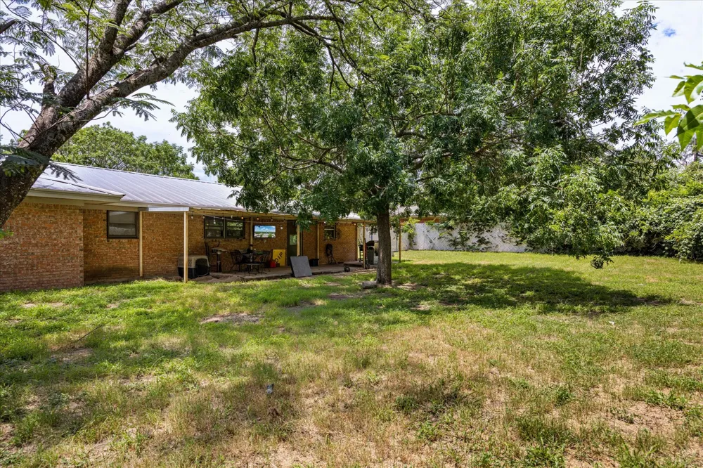 575 Charlotte Avenue Stephenville, TX 76401