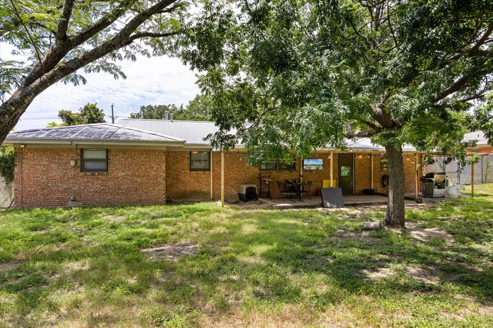 575 Charlotte Avenue Stephenville, TX 76401