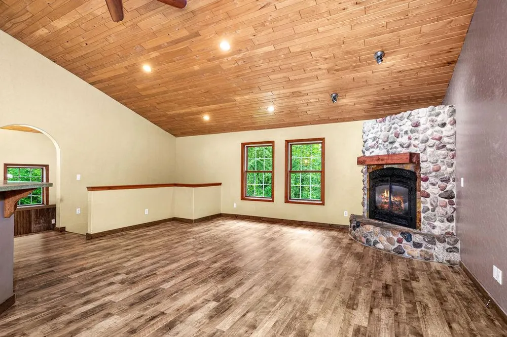 3639 Oak Lane Barnum, MN 55707