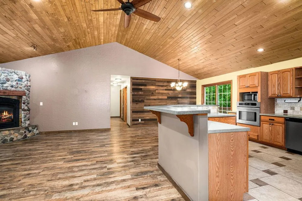 3639 Oak Lane Barnum, MN 55707