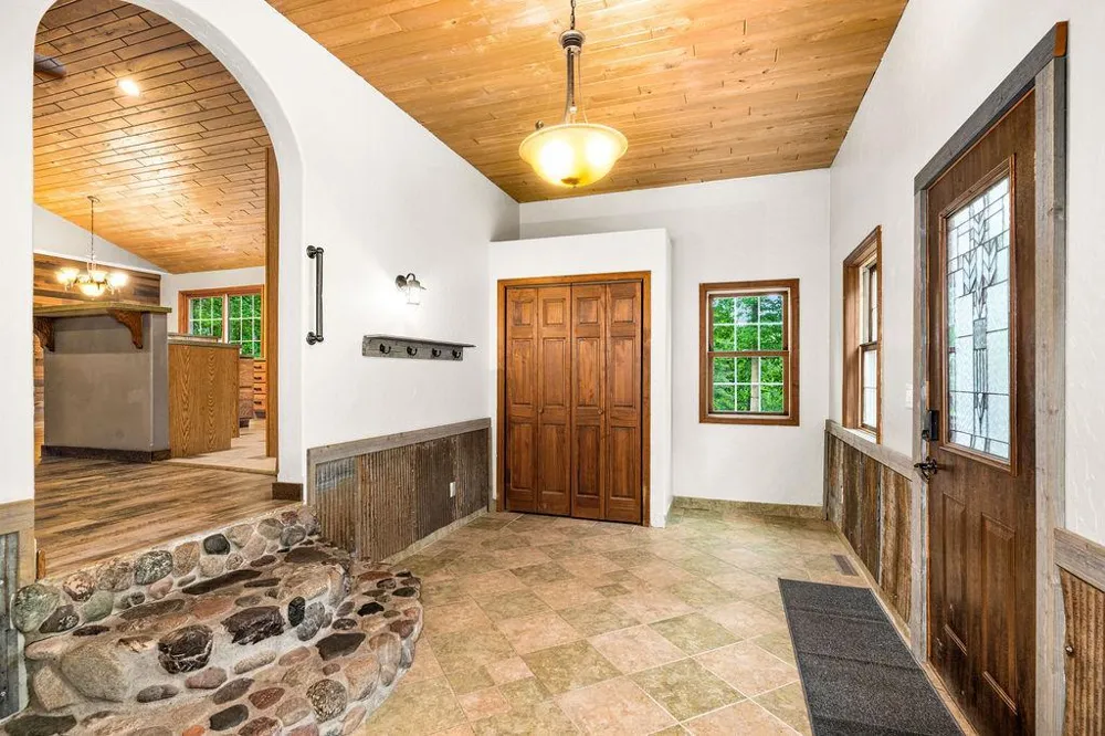 3639 Oak Lane Barnum, MN 55707