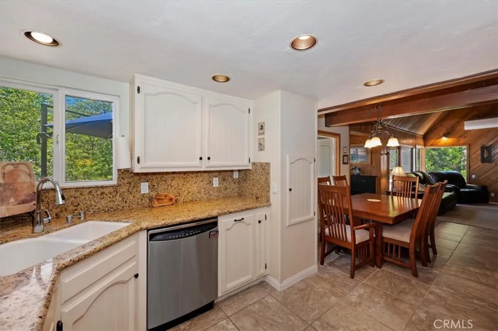 334 Highland Drive Lake Arrowhead, CA 92352