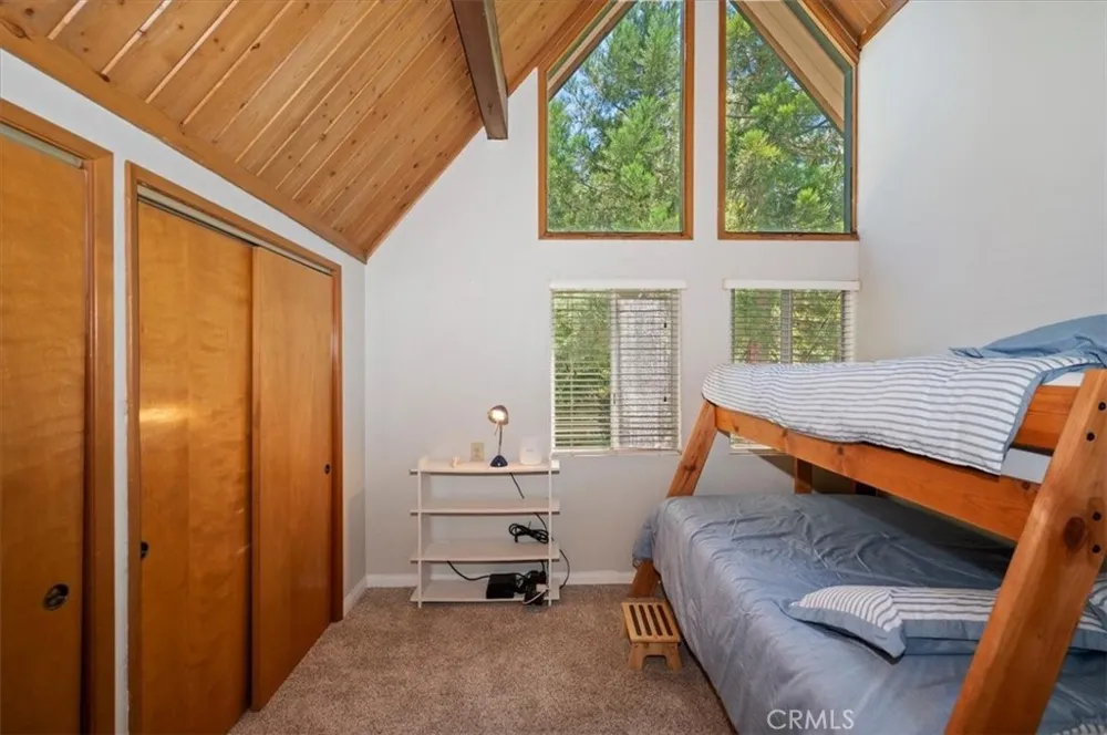 334 Highland Drive Lake Arrowhead, CA 92352