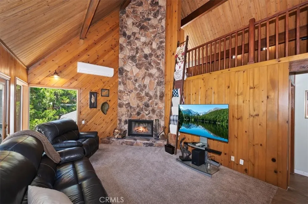 334 Highland Drive Lake Arrowhead, CA 92352
