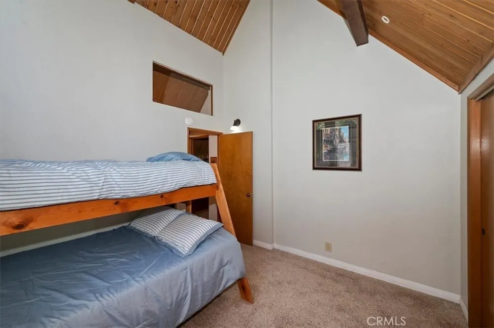 334 Highland Drive Lake Arrowhead, CA 92352