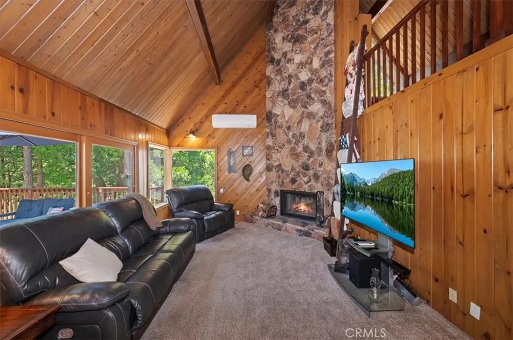 334 Highland Drive Lake Arrowhead, CA 92352