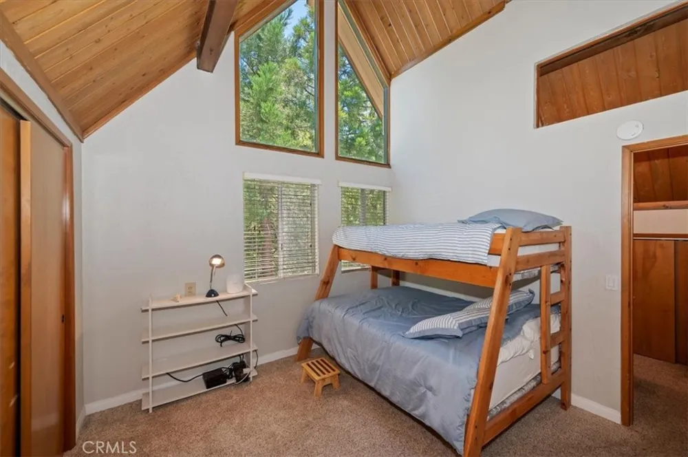 334 Highland Drive Lake Arrowhead, CA 92352
