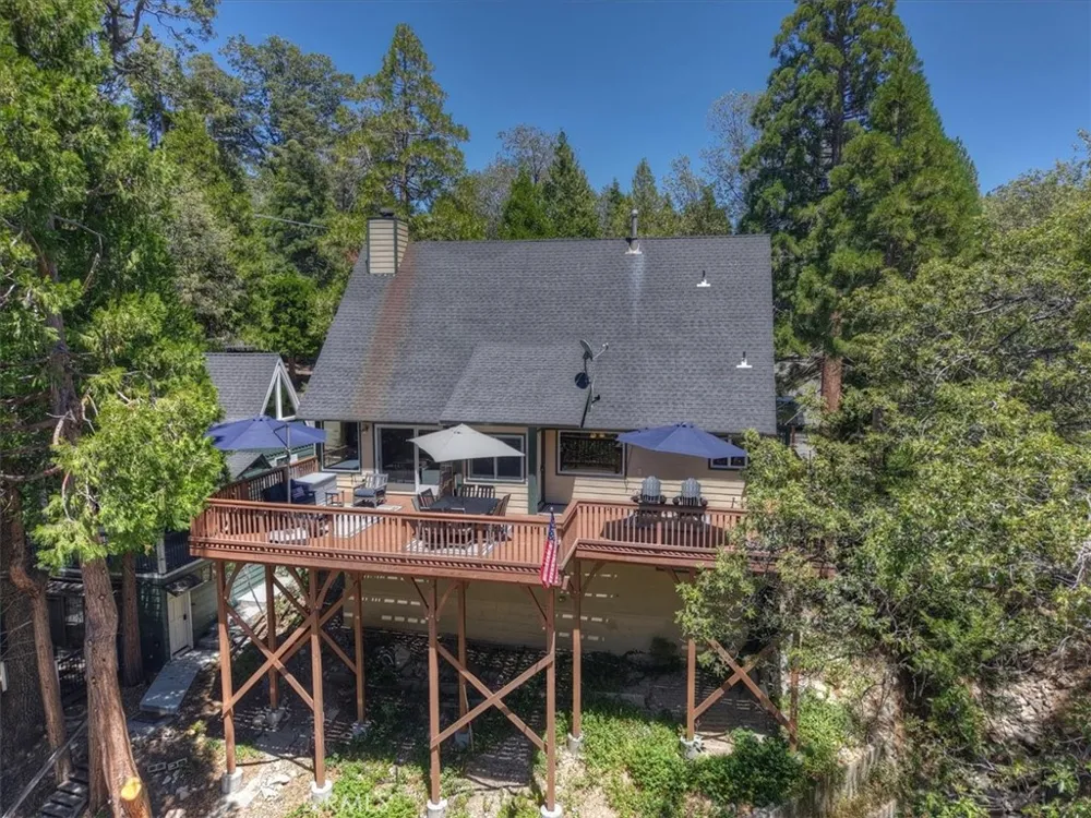 334 Highland Drive Lake Arrowhead, CA 92352