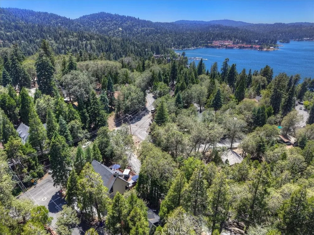 334 Highland Drive Lake Arrowhead, CA 92352