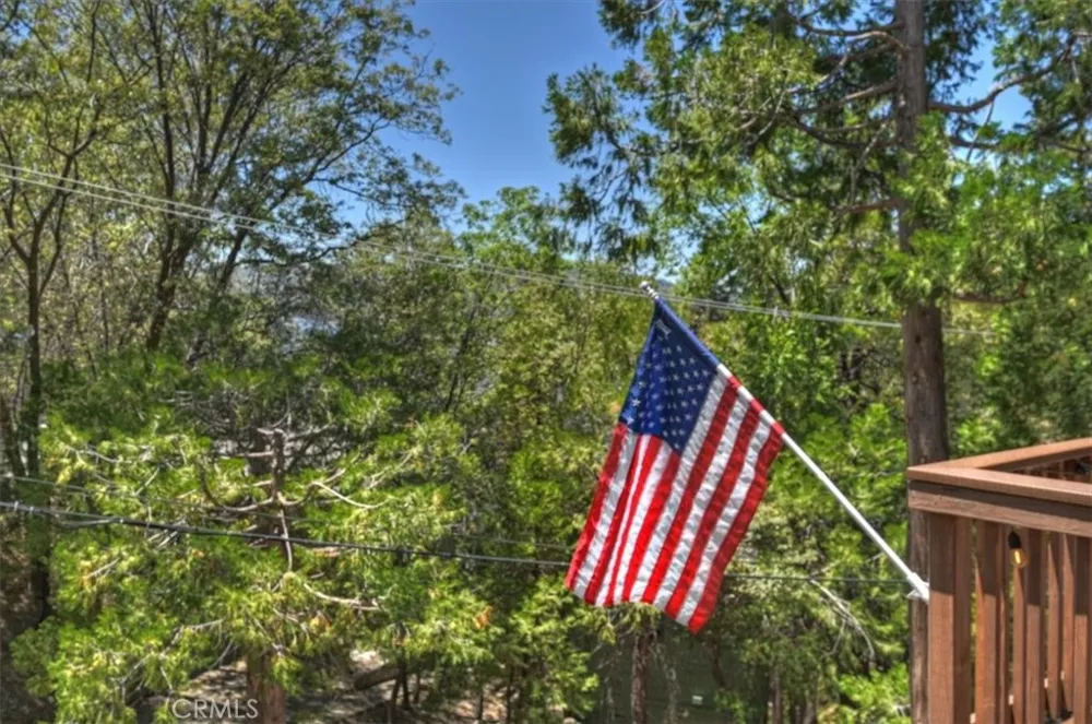 334 Highland Drive Lake Arrowhead, CA 92352