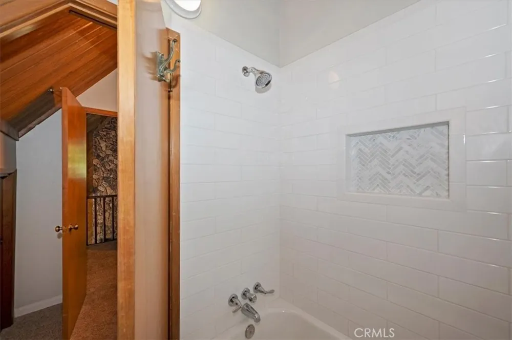 334 Highland Drive Lake Arrowhead, CA 92352
