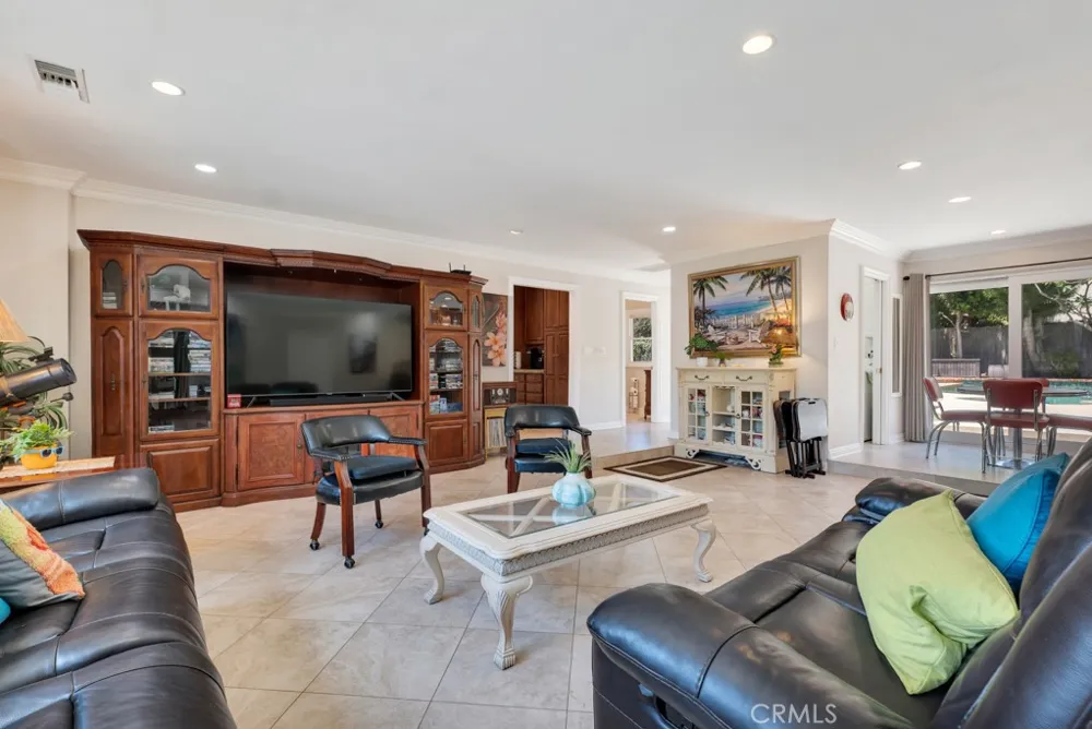 13600 Norris Avenue Sylmar, CA 91342