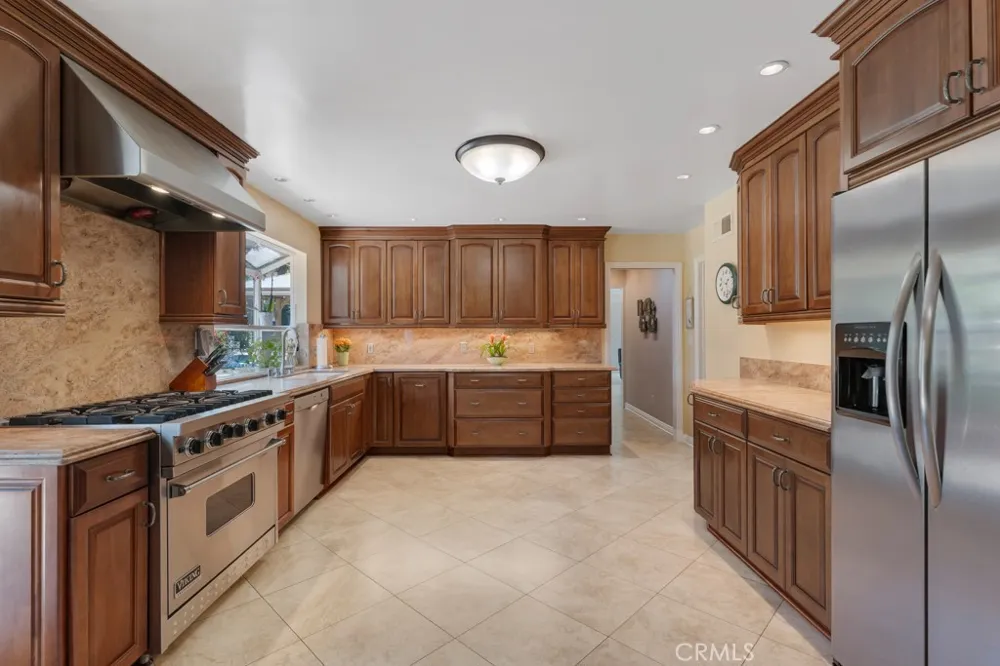 13600 Norris Avenue Sylmar, CA 91342