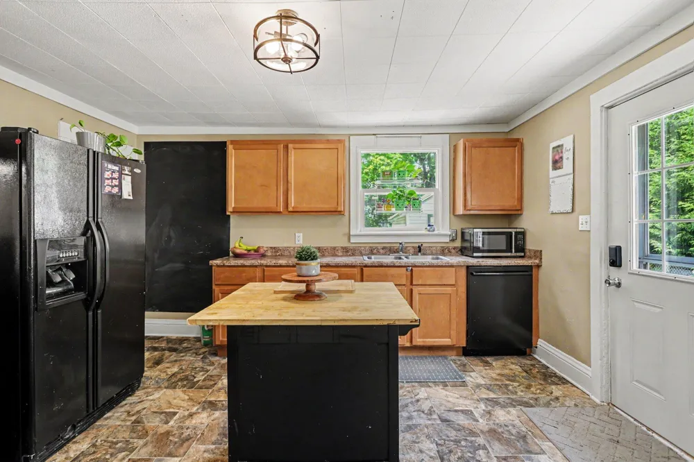 620 W Mansion Street Marshall, MI 49068