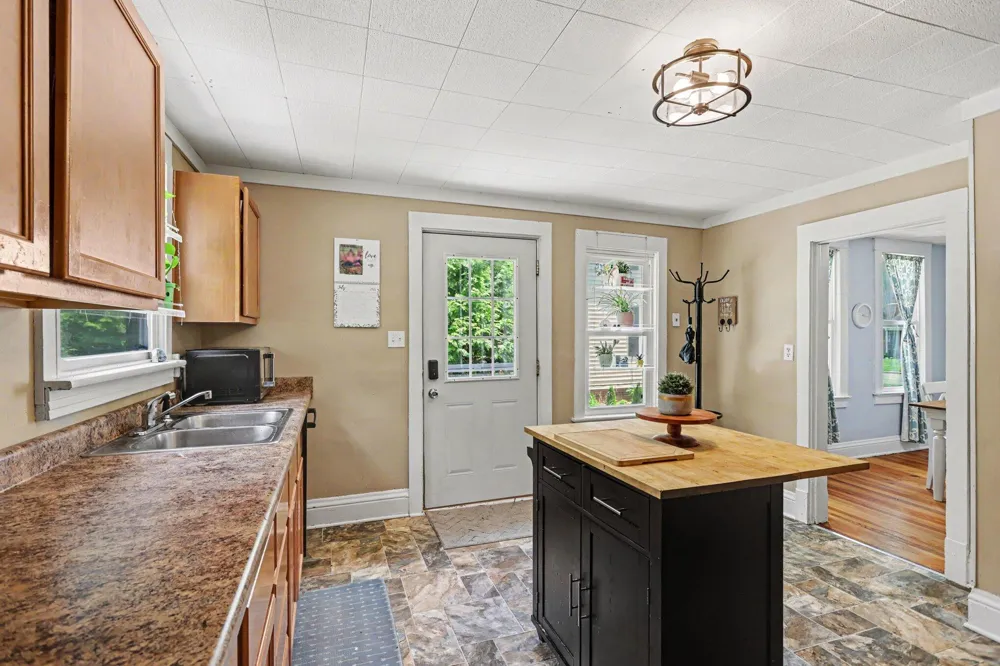 620 W Mansion Street Marshall, MI 49068