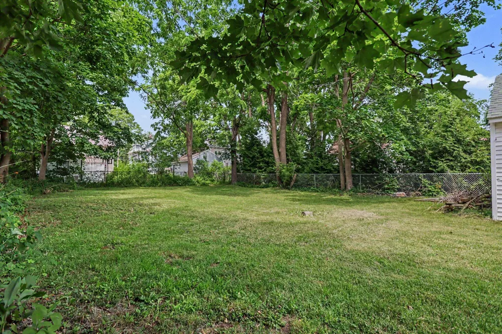 620 W Mansion Street Marshall, MI 49068