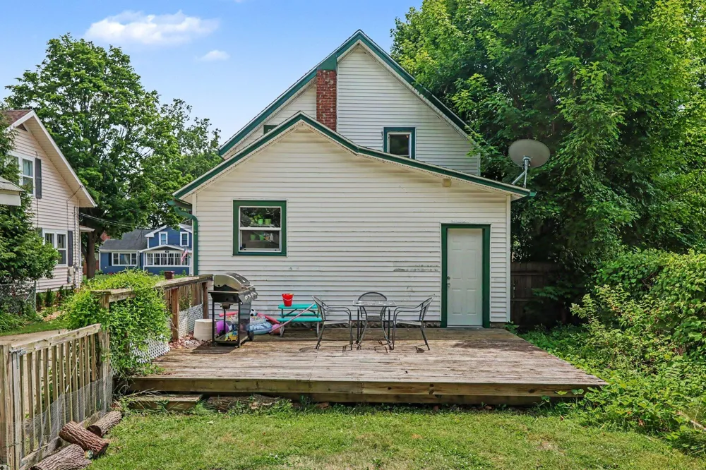620 W Mansion Street Marshall, MI 49068