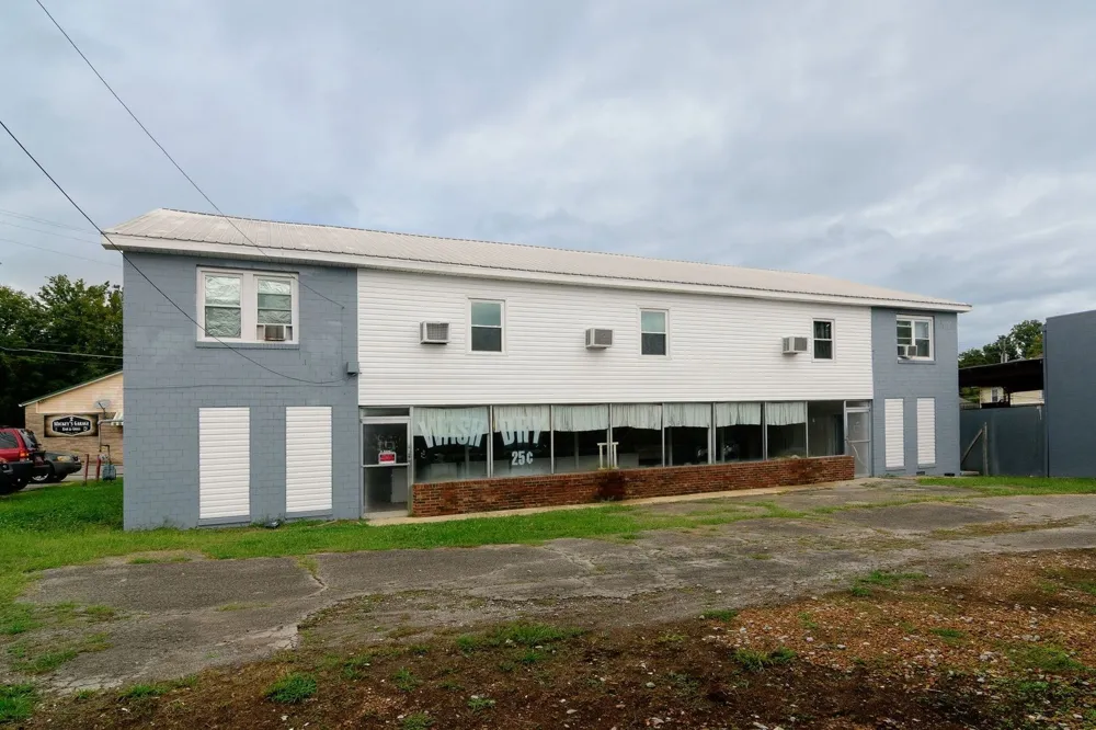206 Edison St W Fayetteville, TN 37334