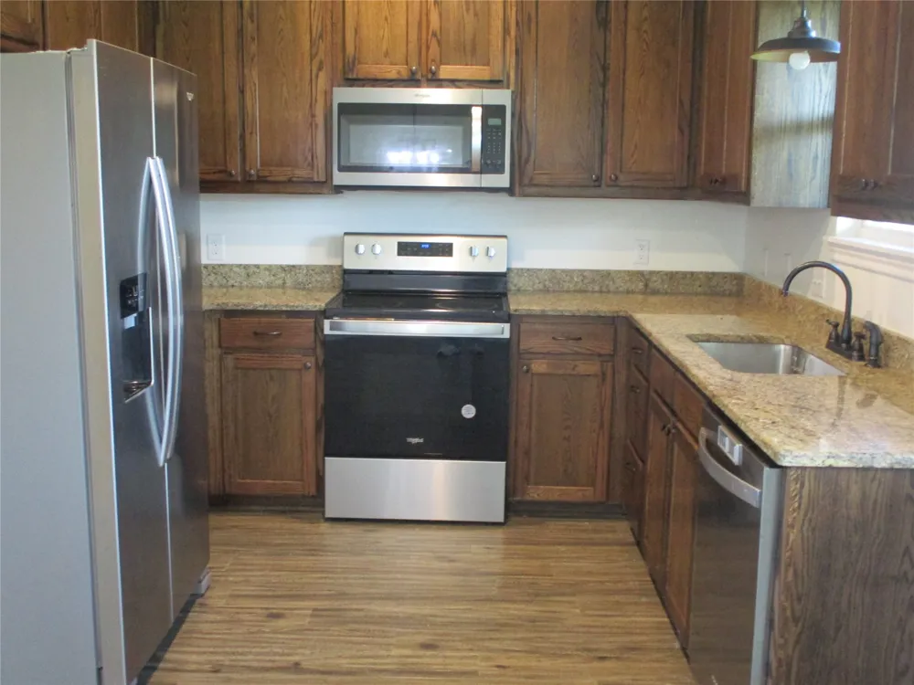 117 Mill Street Emory, TX 75440