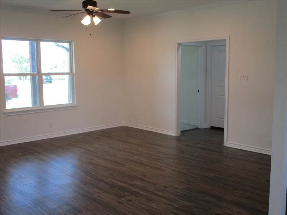 117 Mill Street Emory, TX 75440