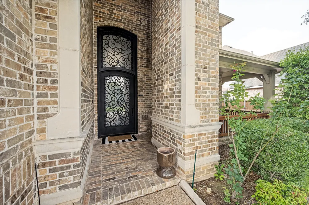 1700 Coyote Ridge Carrollton, TX 75010