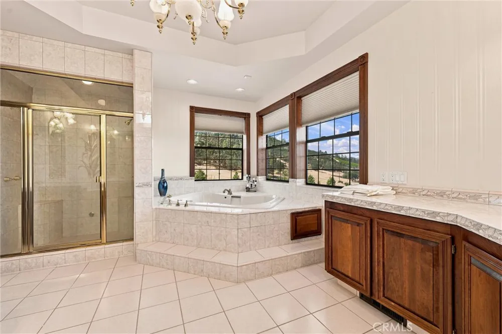 2511 State Highway 53 Clearlake, CA 95422