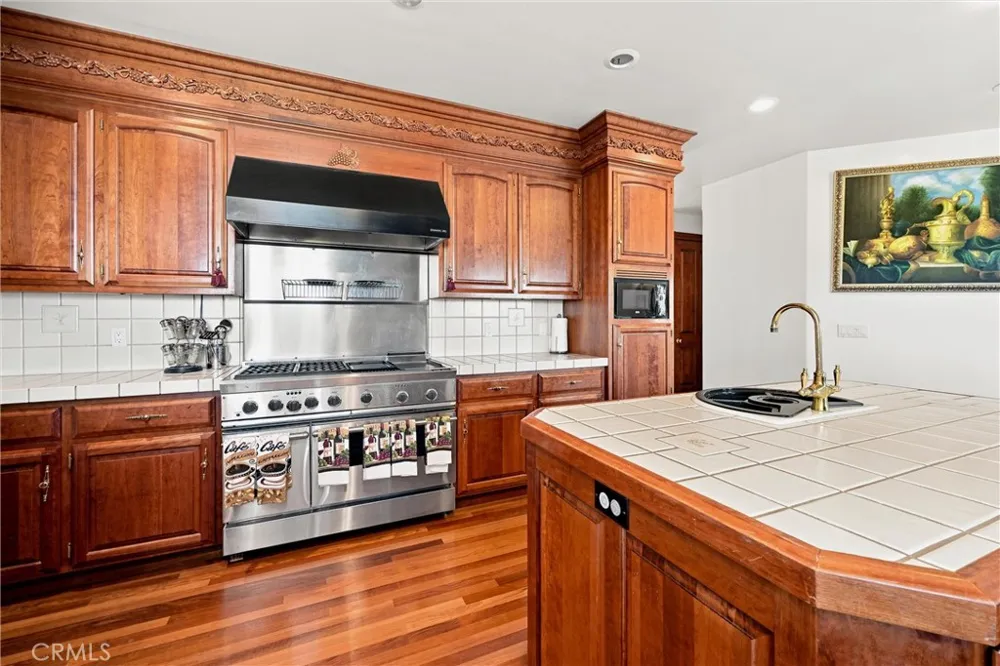 2511 State Highway 53 Clearlake, CA 95422