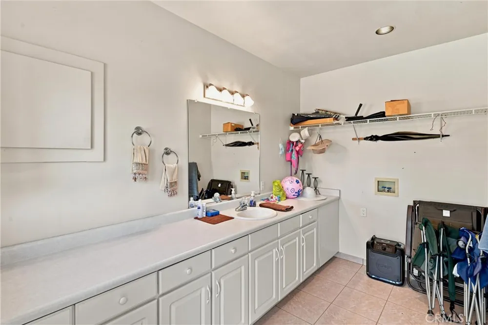 2511 State Highway 53 Clearlake, CA 95422