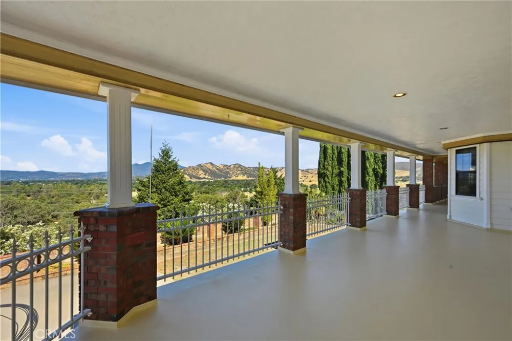 2511 State Highway 53 Clearlake, CA 95422