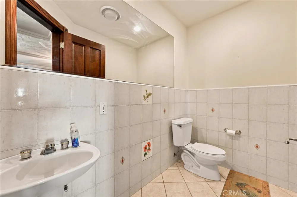 2511 State Highway 53 Clearlake, CA 95422