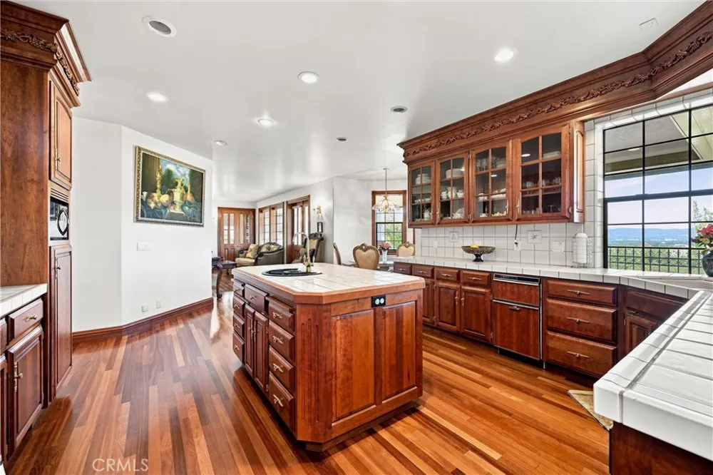 2511 State Highway 53 Clearlake, CA 95422