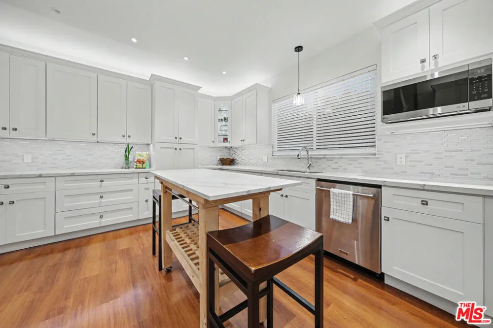 2655 Saxon Drive Los Angeles, CA 90065