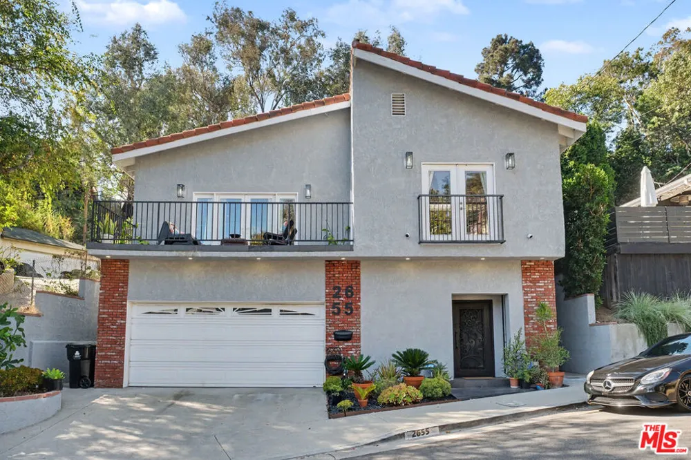 2655 Saxon Drive Los Angeles, CA 90065