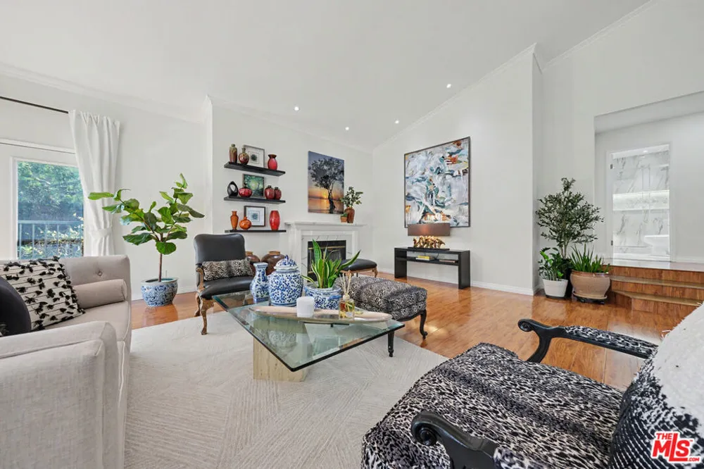 2655 Saxon Drive Los Angeles, CA 90065